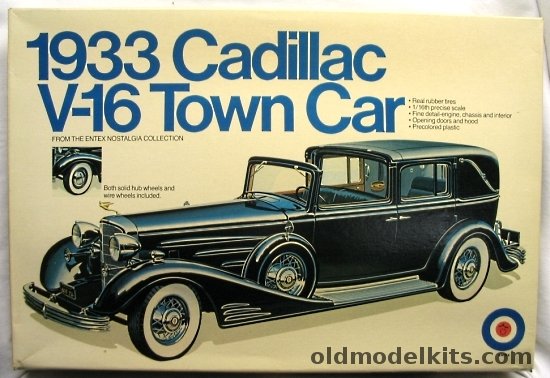 Entex 1/16 1933 Cadillac V-16 Town Car - (Ex-Bandai), 9029 plastic model kit